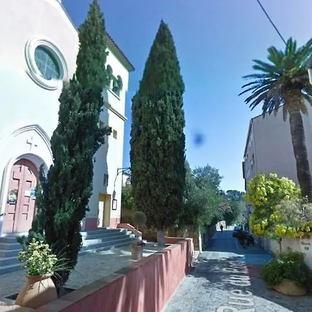 Apartment Lv280-f302 2 Couchages Le Lavandou